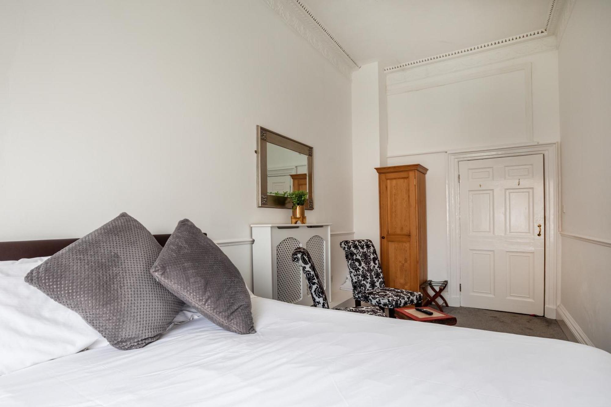 Serenity Guest House Scarborough Esterno foto